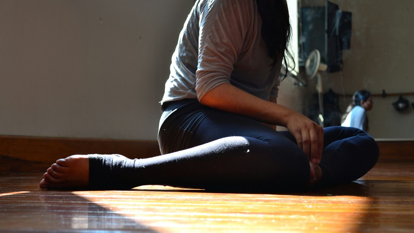 How to choose and use a yoga block for better alignment